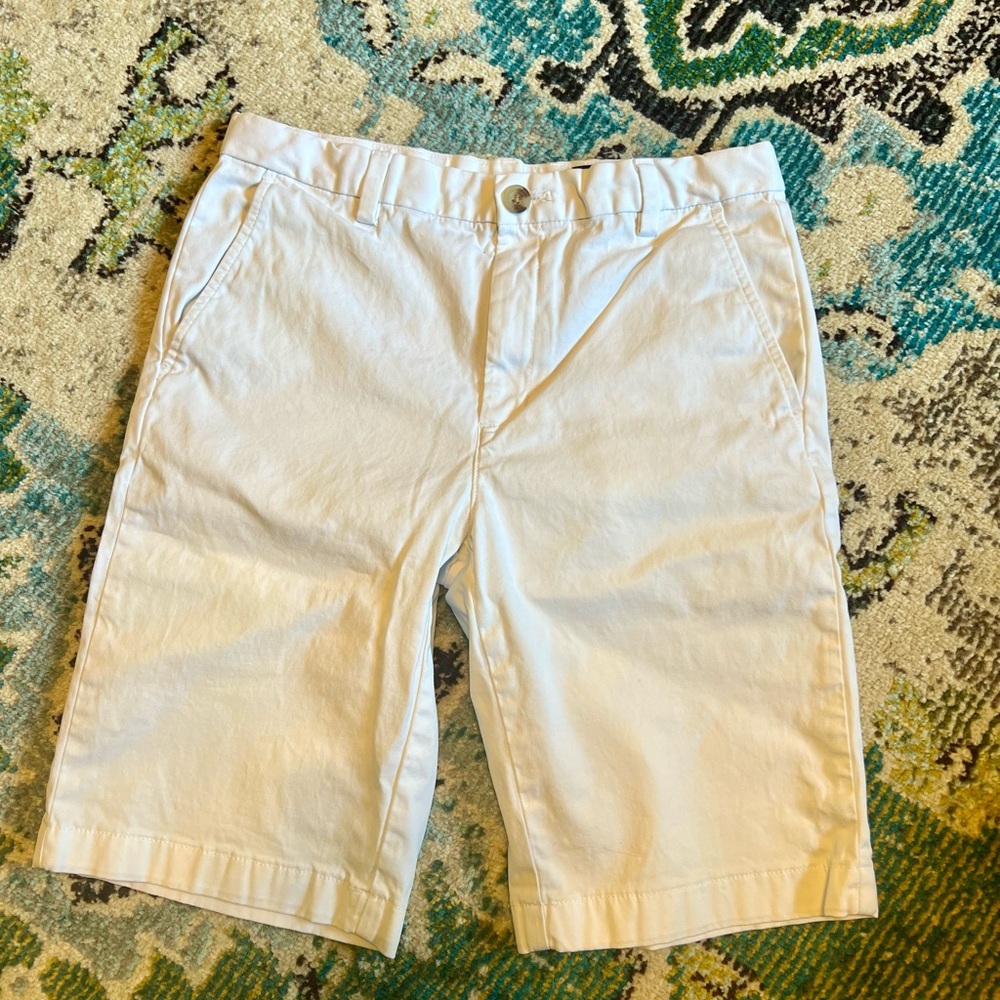 🐳 Vineyard Vines White Shorts 🐳